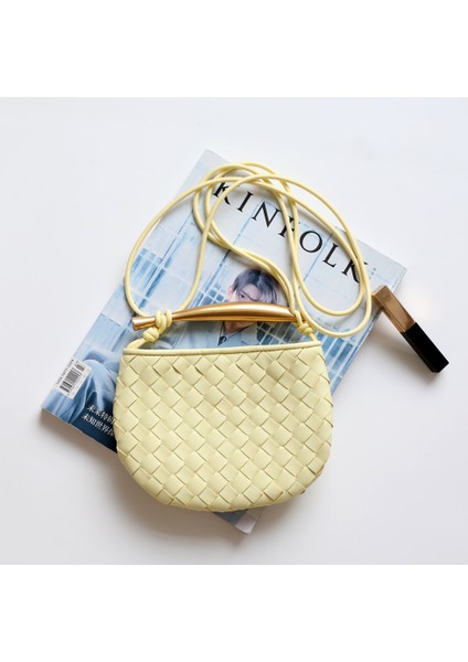 C5 Sağlam ve Son Derece Dayanıklı Yeni Kadın Çanta Crossbody Çanta Niş Mini Elmas Sardalya Çanta Örgü Çanta (Yurt Dışından) fırsatları