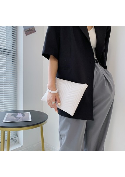 4 Trendy Yüksek Kaliteli Yumuşak Flanel Çanta Leopar Baskı Günlük Bileklik Manşonlar Kadın Açık Parti Cüzdan Akşam Bilek Çantalar (Yurt Dışından) fırsatları