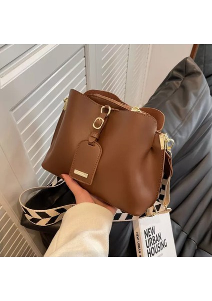 Kahverengi Kadın Çanta Moda Retro Geniş Omuz Askısı Büyük Kapasiteli Dikiş Deri Messenger Çanta Tek Omuz Kova Çanta (Yurt Dışından)