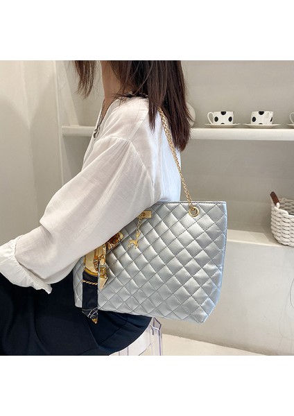 Gümüş Yeni Düz Renk Kadın Omuz Çantası Kore Versiyonu Moda Rahat Ringgertot Çanta Trend Ipek Eşarp Metal Zincir Messenger Çanta (Yurt Dışından)