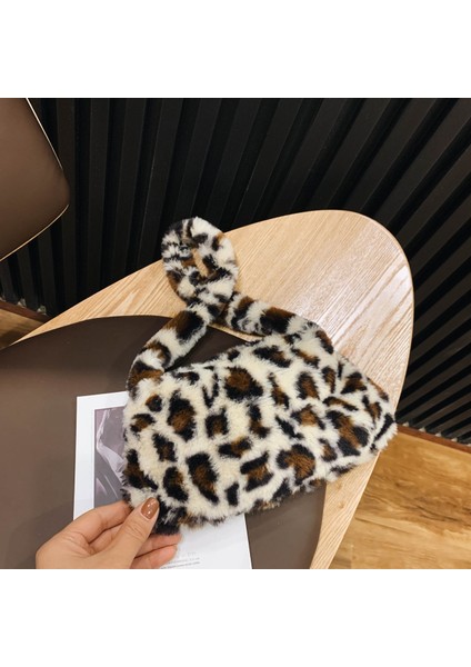 Sku 03 Yeni Gelenler Büyük Boy Tote Çanta Büyük Kapasiteli Pu Deri Plaj Çantası Özelleştirilmiş Ananas Baskı Halat Çanta (Yurt Dışından) fırsatları