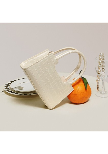Mavi Toutou Yeni Çanta Kadın Niş Tasarım Mini Çanta Inci Zincir Omuz Crossbody Küçük Kare Çanta (Yurt Dışından)