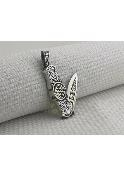 925 Ayar Gümüş Çakı Bıçak Tasarımlı Özel Işlemeli Kolye Ucu