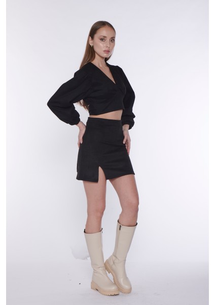 Süet Yırtmaç Detaylı Mini Etek modelleri