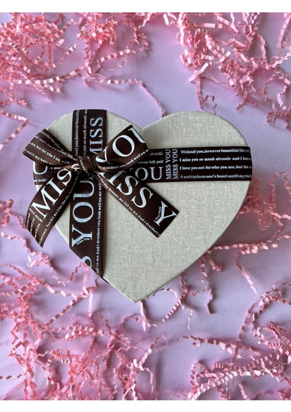 Ciddi Ilişkim Var Yüzüklü (Kalp Taşlı Baget Yüzük) Sevgiliye Hediye Kutu Seti fırsatları