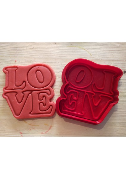 Love Yazılı Kurabiye Kalıbı( 2 Parça) fırsatları
