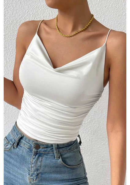 Kadın Kolsuz Askılı Degaje Yaka Bluz Crop