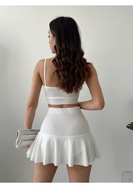 Kadın Hazel Siyah Saten Etek Uzun Bel Tasarımı ile Şık ve Rahat Kullanım modelleri