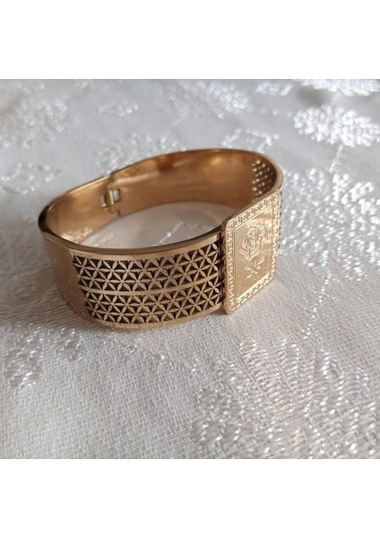 Çelik Gold Renk Yeşil Kristal Taşlı Kadın Kelepçe modelleri