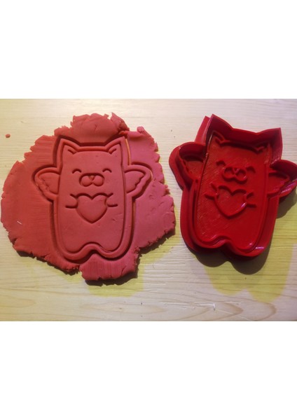 Kalp Tutan Kedi Kurabiye Kalıbı (2 Parça) 10X9,5 cm fırsatları