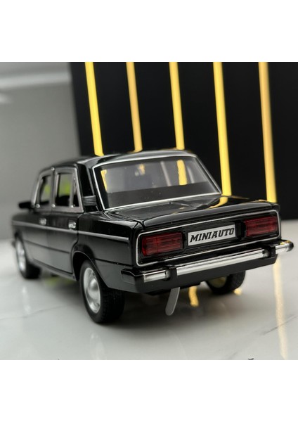 1:24 Ölçekli Alaşım Lada 2106 Araba Modeli (Yurt Dışından)