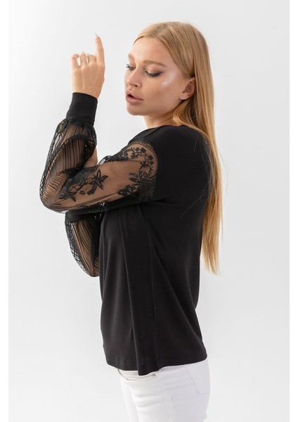 Kadın Siyah Yakası Tüllü Koları Dantelli Mevsimlik Ince Triko Buz modelleri