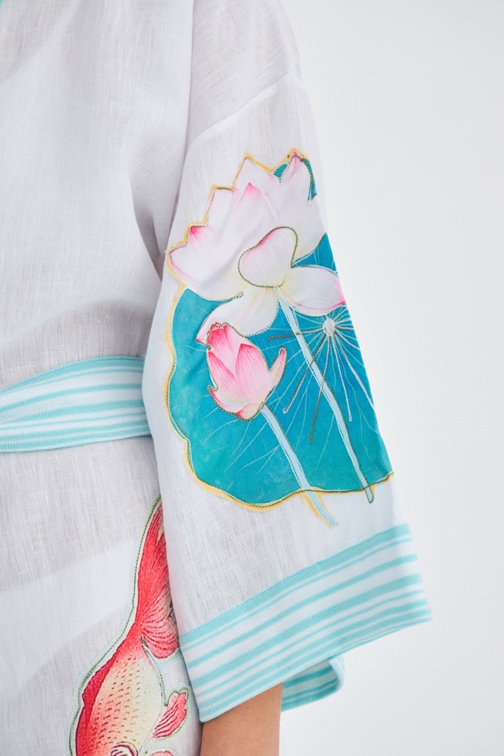 Peraluna LOTUS Balık Aplikeli Keten Karışımlı Diz Altı Kadın Kimono - Beyaz görsel 3