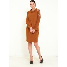 Favori Kadın Taş Işlemeli Tasarım Midi Elbise