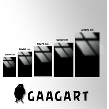Gaagart Metal Çerçeveli Temperli Cam Tablo Neon Renkli Uzay Boşluğu Astronot