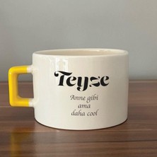 Mor Mürekkep Teyze Baskılı Sarı Kulplu C Fincan