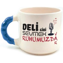 Mor Mürekkep Deli Gibi Sevmek Ruhumuzda Var Baskılı Mavi Kulplu Boncuk Kupa