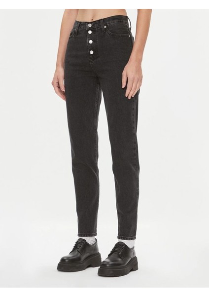 Calvin Klein Mom Jean