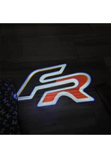 Fr Logo Için Krem 2 Adet Kablosuz Araba Logosu LED Kapı Işık Koltuk Leon K3 Ateca Ibiza 6j Toledo Exeo Cordoba Fr Nezaket Hayalet Gölge Lambası (Yurt Dışından)