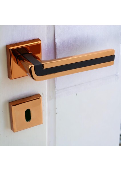 Defne Lüx Rose Gold Kare Rozetli Oda Kapısı Uyumlu Kapı Kolu Sağa ve Sola Uygun Kolları 1 Takım modelleri
