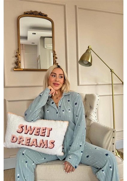 Yeşil Kalp Desenli Önden Düğmeli Peluş Polar Pijama Takımı fiyatları