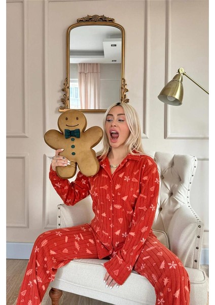 Turunç Tane Desenli Önden Düğmeli Peluş Polar Pijama Takımı