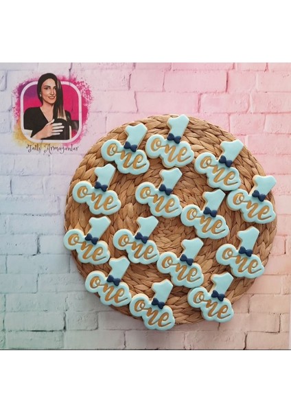 Gold One Yazılı 1 Yaş Erkek Bebek Doğum Günü Butik Kurabiye - 20 Adet fiyatları