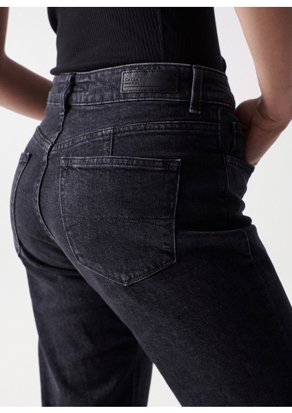 Yüksek Bel Dar Paça Mom Fit Siyah Kadın Denim Pantolon 21004613 fırsatları