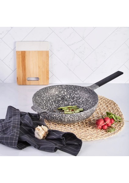 Perge Döküm Wok Tava - 30 cm