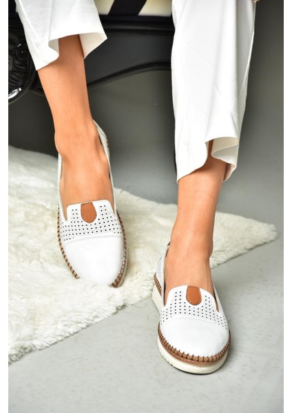 P555500103 Beyaz Deri Kadın Ayakkabı fiyatları