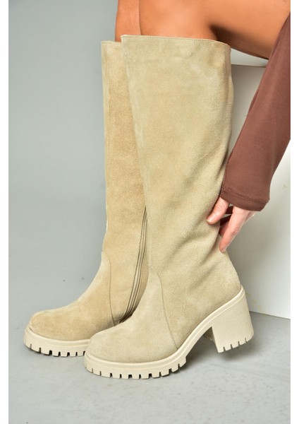 R654047702 Bej Deri Süet Kalın Topuklu Kadın Çizme fiyatları
