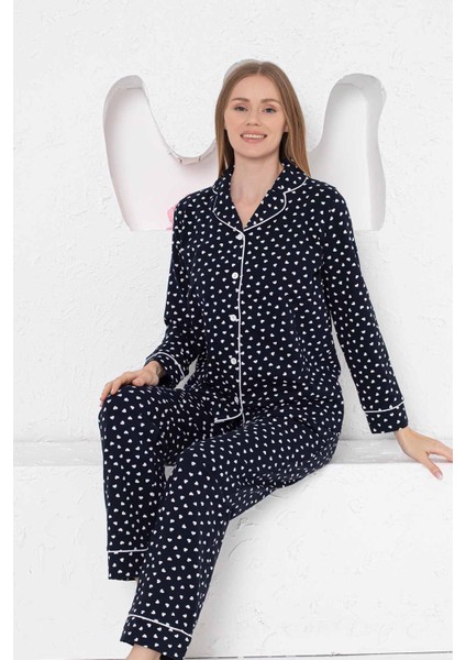 Kadın Lacivert Kalpli Önden Düğmeli Gömlek Yaka Uzun Kol Mevsimlik Pamuk Likra Cepli Pijama Takımı modelleri