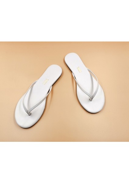 Klasik Kadın Topuksuz Beyaz Parmak Arası Terlik modelleri