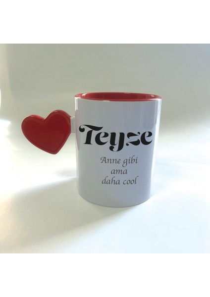 Teyze Baskılı Kırmızı Dolu Kalp Kulplu Mega Kupa