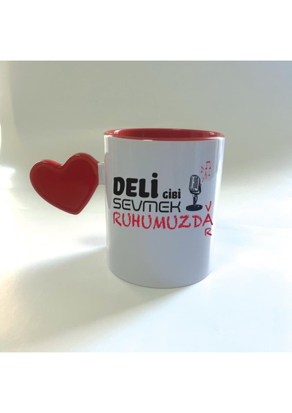 Deli Gibi Sevmek Ruhumuzda Var Baskılı Kırmızı Dolu Kalp Kulplu Mega Kupa