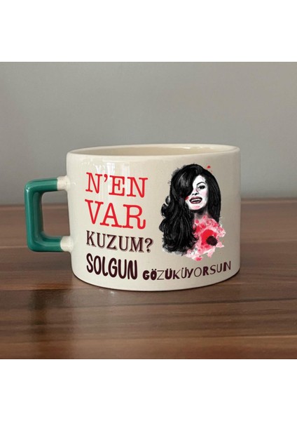Nen Var Kuzum? Baskılı Yeşil Kulplu C Fincan