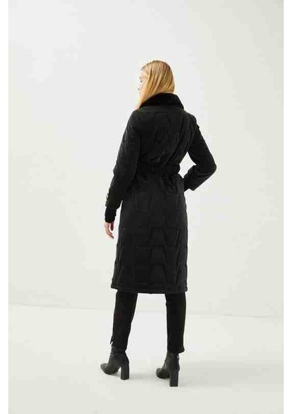 Yakası Kürk ve Kemer Detaylı Şişme Mont fırsatları