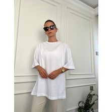Büşce Beyaz  Oversize Tişört