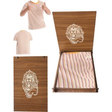 Galatasaray Lisanslı Çizgili Beyaz Çocuk T-Shirt Hediye Aslan Ahşap Kutulu