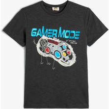 Koton Tişört Oyun Temalı Kısa Kollu Bisiklet Yaka Pamuklu