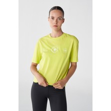 Hummel Hmlt-ic icona Boxy Unity Kadın Sarı T-Shirt 911866-6102