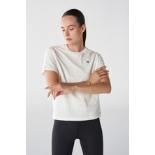 Hummel Hmlt-ic icona Regular Kadın Beyaz T-Shirt 911867-9003