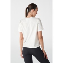 Hummel Hmlt-ic icona Regular Kadın Beyaz T-Shirt 911867-9003