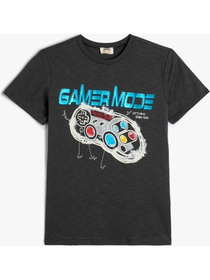 Koton Tişört Oyun Temalı Kısa Kollu Bisiklet Yaka Pamuklu