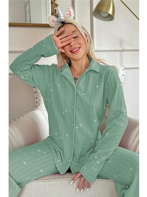 Pijama Evi Yeşil Eclipse Desenli Önden Düğmeli Polar Kışlık Pijama Takımı Rahat Kullanım