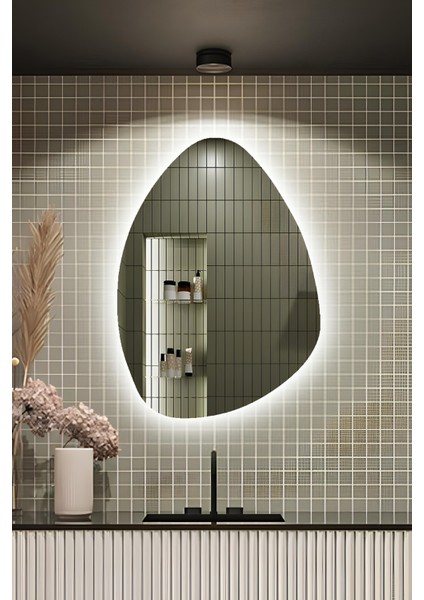 LED Işıklı Asimetrik Üçgen Model Dekoratif Duvar Aynası, Modern Eşsiz Ayna, Duvar Dekorasyon Ürünü