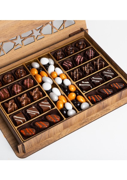 Kişiye Özel Ahşap Kutuda 30'lu Hediyelik Çikolata Draje fiyatları