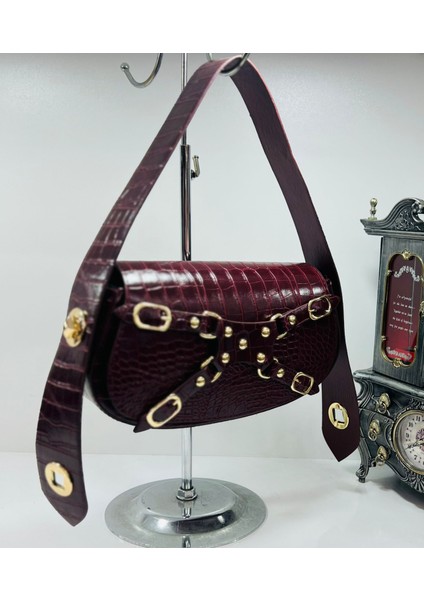 Kroko Desen Özel Kilit Sistemli Kadın Omuz Çantası