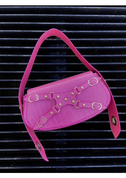 Kroko Desen Özel Kilit Sistemli Kadın Omuz Çantası