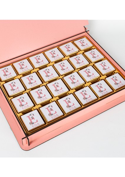 Bebek Çikolatası Ahşap Kutulu 72'li Madlen Çikolata modelleri